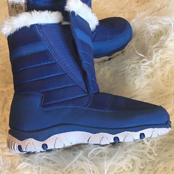 CHILDRENS PLACE THERMOLITE boots In size 6 youth - Picture 7 of 8